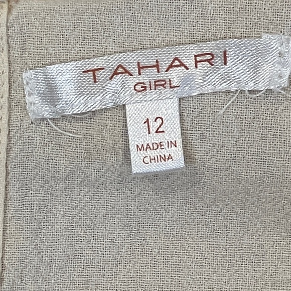 Tahari Girl size 12 yrs lovely Ruffled Kids Blouse top cream / off white cotton - Picture 3 of 12